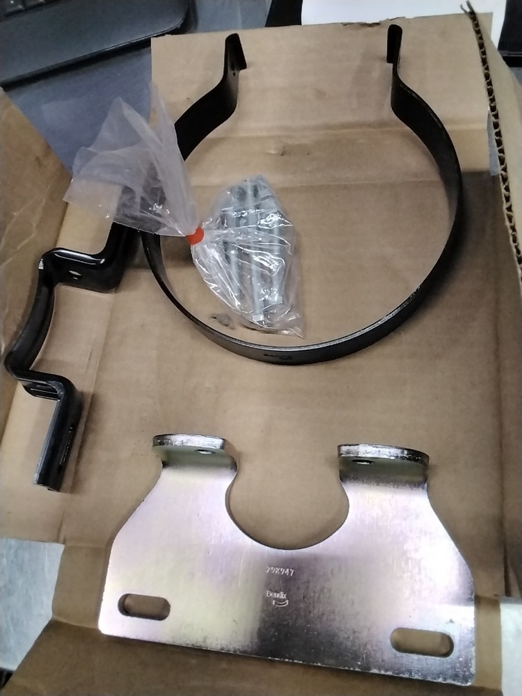 NEW BENDIX MOUNTING BRACKET KIT PT# AD-9 FREE SHIPPING