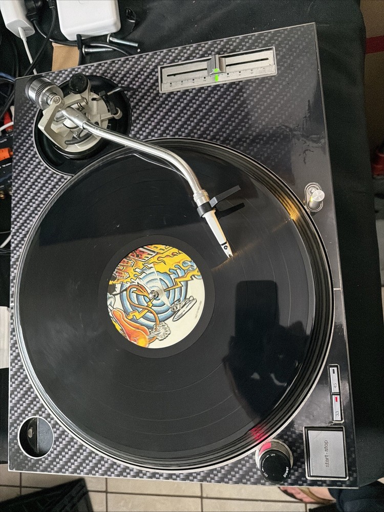 Technics SL-1200MK2 Direct Drive Turntable Quartz Silver-Functional