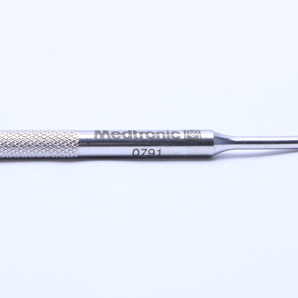 * MEDTRONIC 0791 TOOL PART