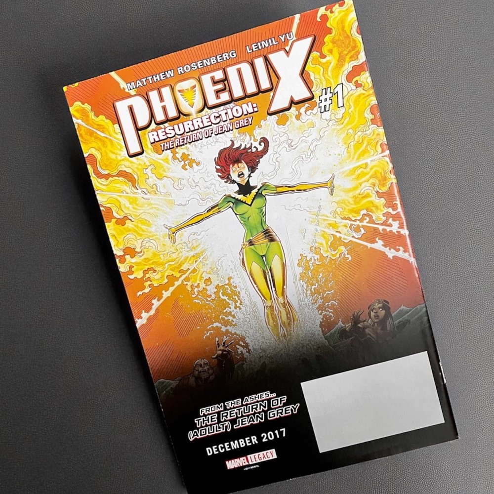 Comic Storage & Display Short Box PLUS Marvel's Star Wars Darth Maul Comic