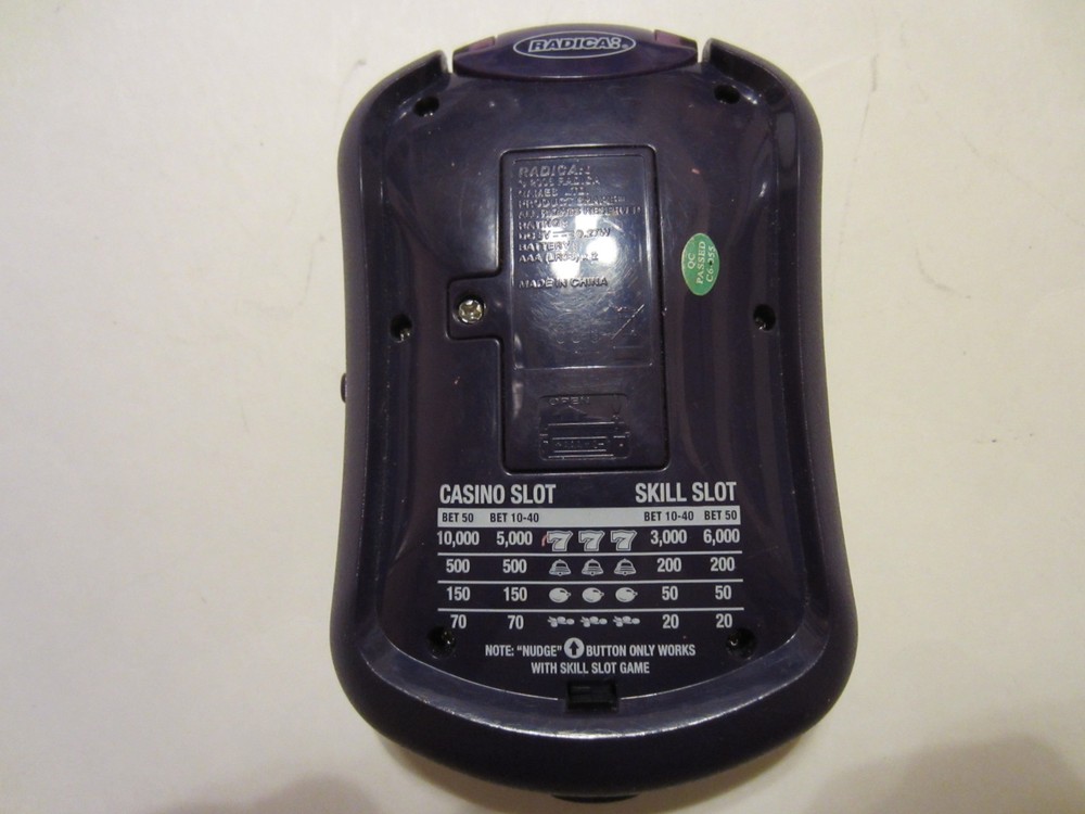 Radica 2006 Fliptop Slots Handheld Electronic Game With Light