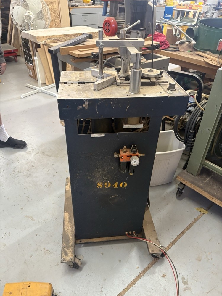 Alphamacchine S940 V Nailer
