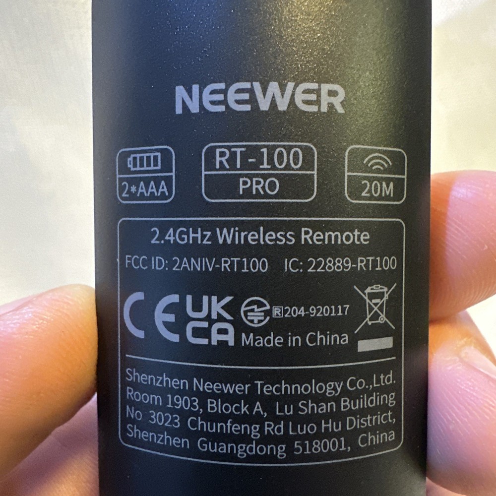 NEEWER Remote Control Bluetooth RT100 Pro Teleprompter App for iOS Android T