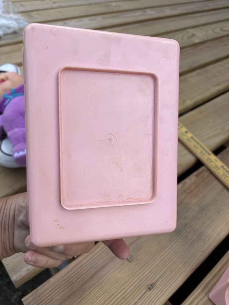 Vintage pink chef scale, 10 pound , plastic