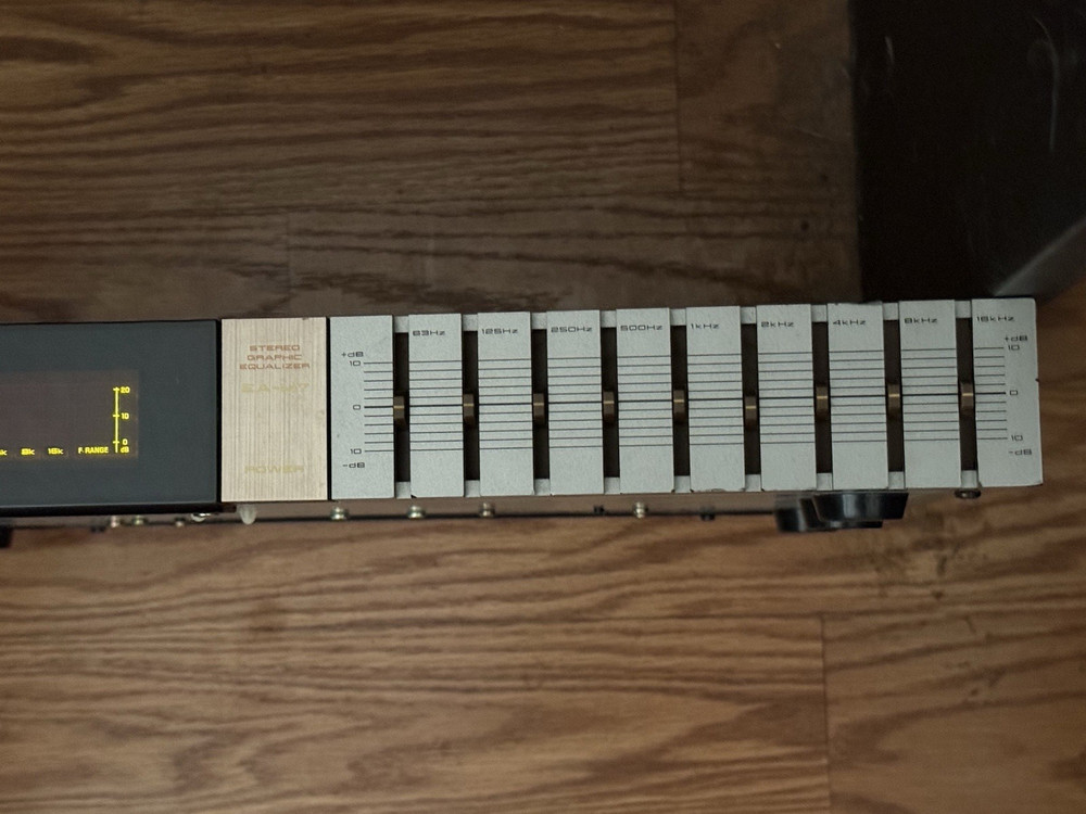 Akai Clarity EA-M7 Equalizer Spectrum Analyzer Fully Tested