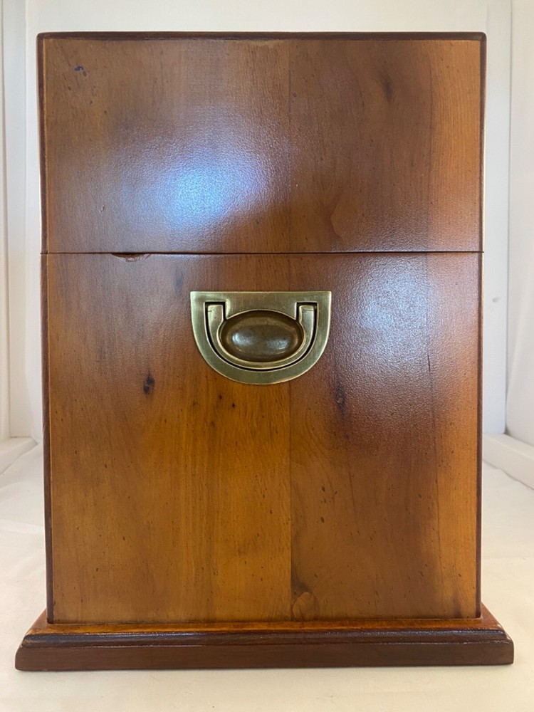 Vintage National Mt Airy Wine Cellarette
