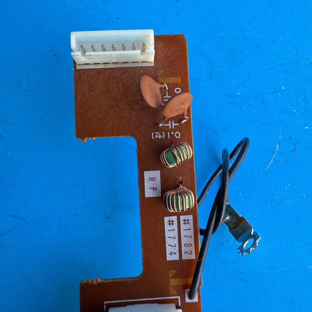 YAMAHA DSR-1000 Keyboard Used Replacement Part: Headphone Input Jack Socket