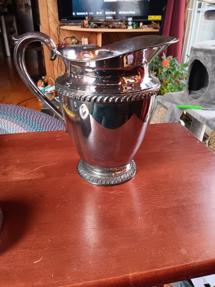 vtg silverplate water pitcher. 1123