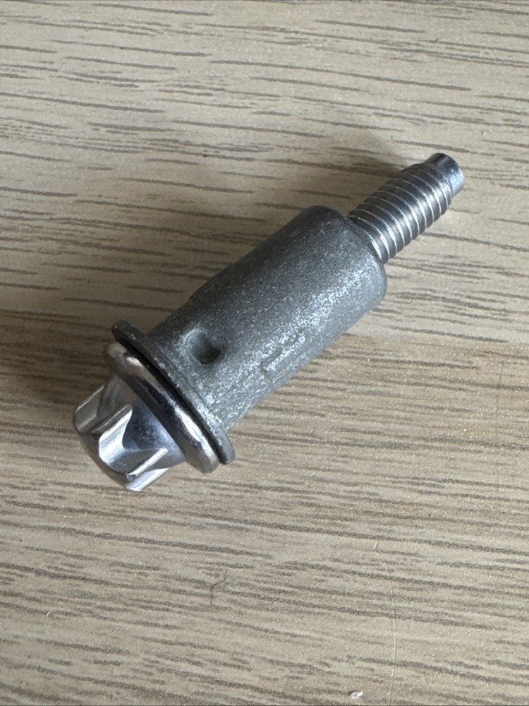 BMW BOLT | P/N - 11128572812
