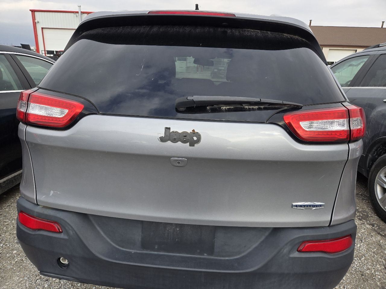 2015 Jeep Cherokee Radio Receiver 5" Display Screen w/o Satellite Radio