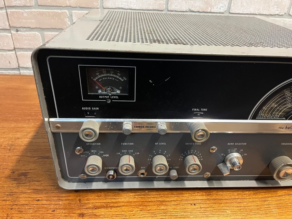 Vintage 1960s Hallicrafters HT-37 Amateur Radio Tube Transmitter
