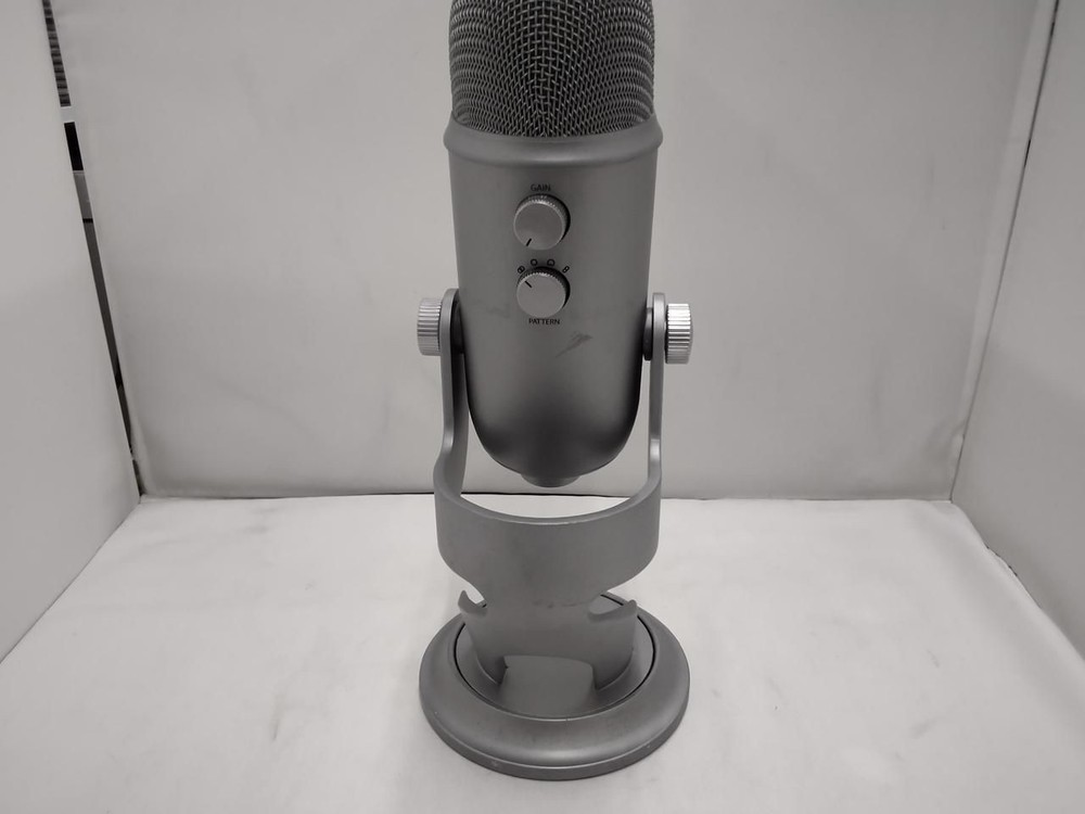 BLUE USB Microphone YETI Used