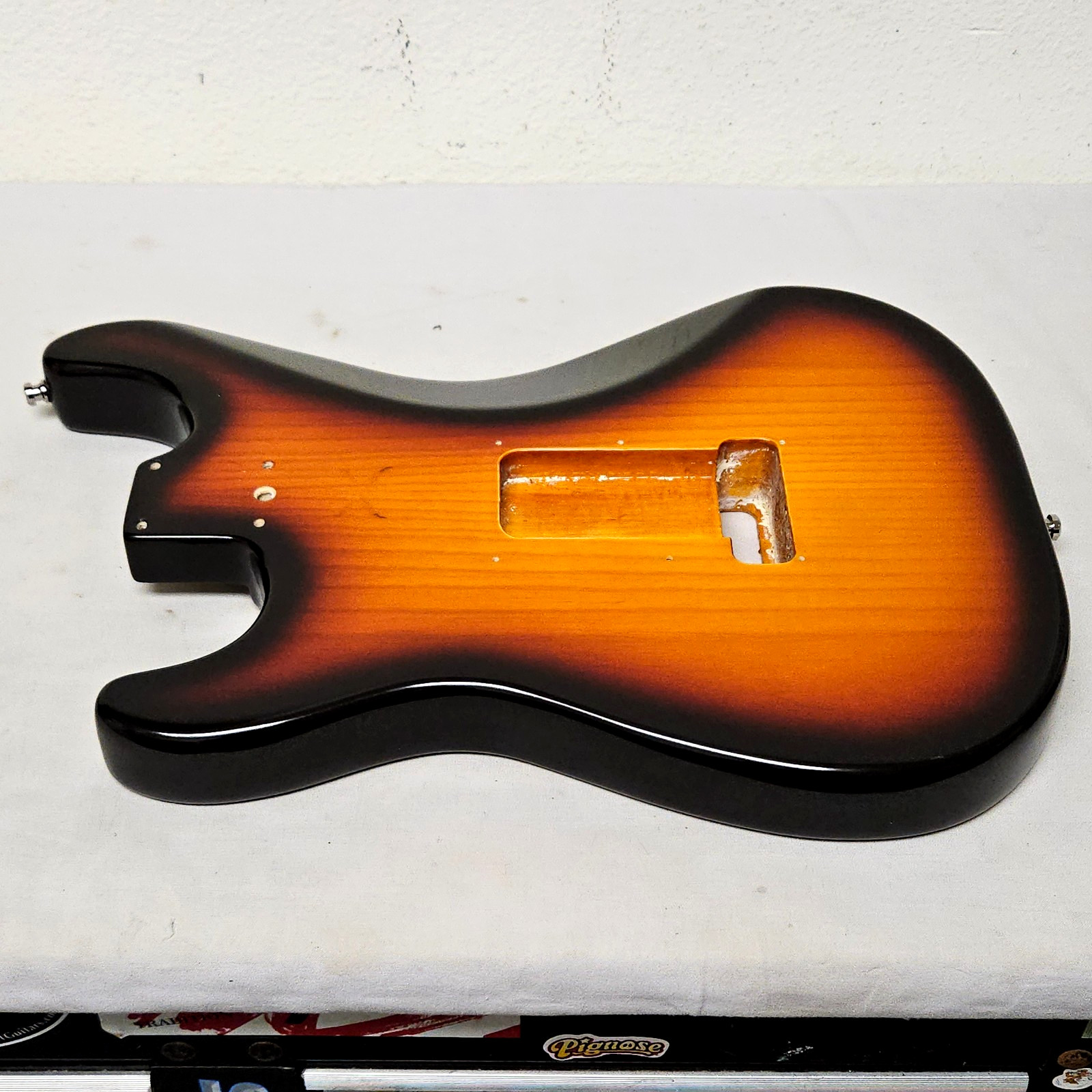 1995 Fender USA Strat Plus Deluxe Body Antique Burst - American Guitar 90s