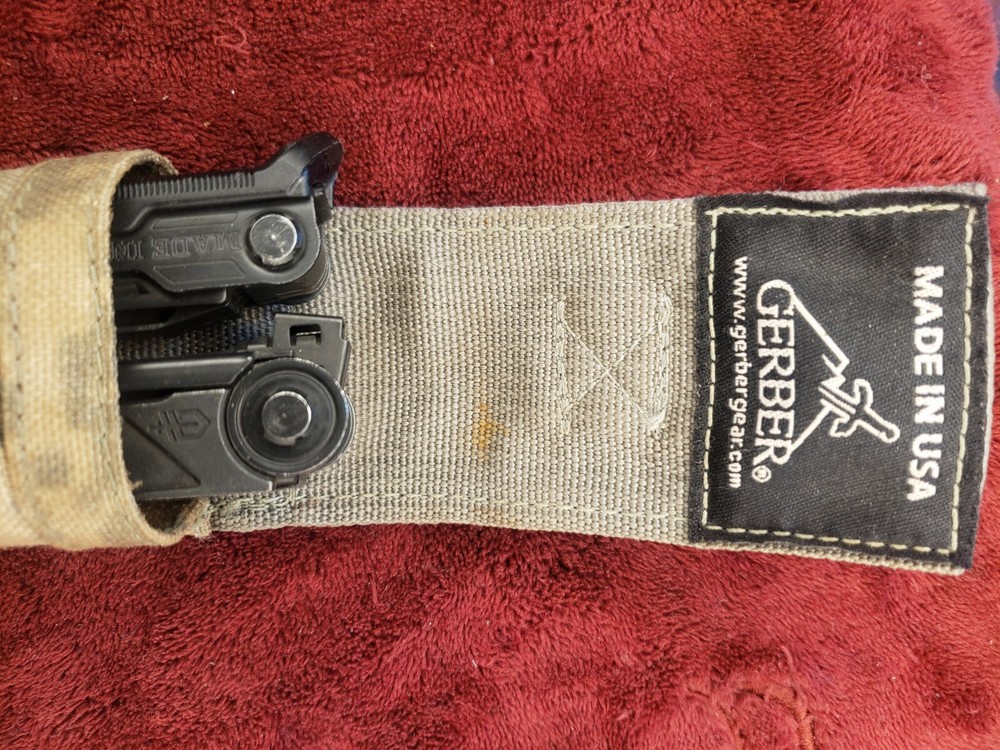 🔪 Gerber Center-Drive Multi-Tool with Tan Malice Clip Sheath