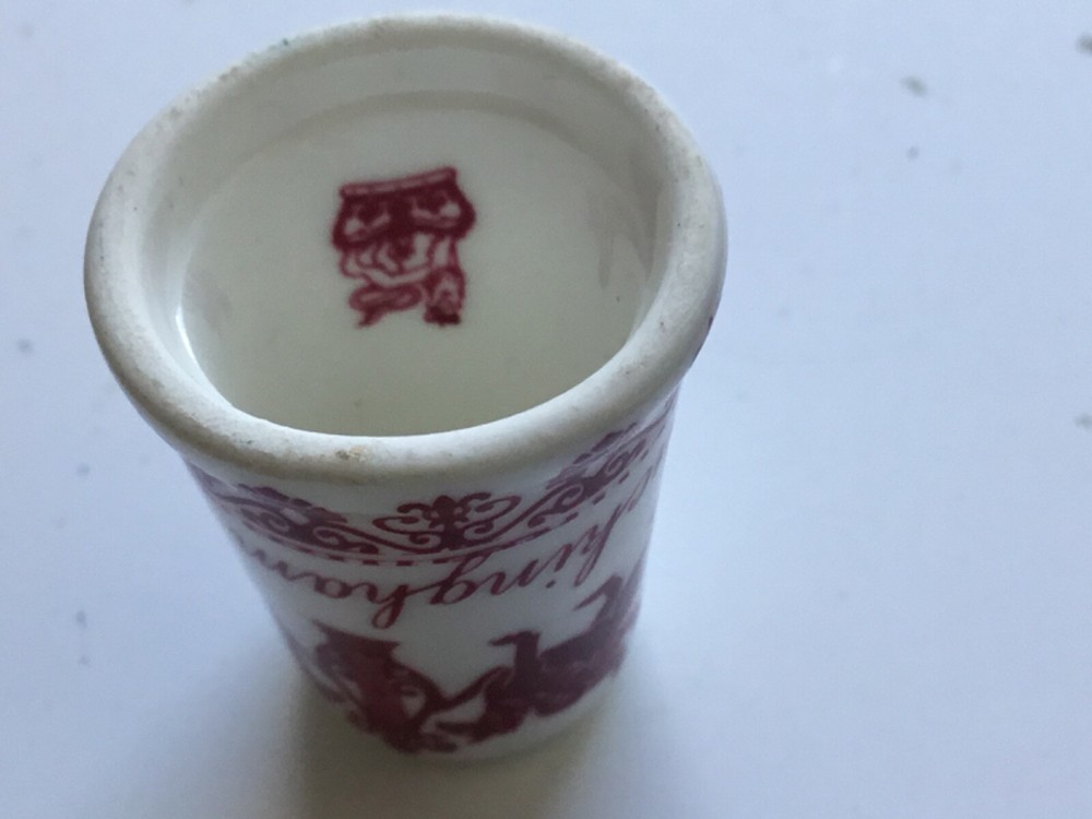 Thimble - Buckingham Palace - A