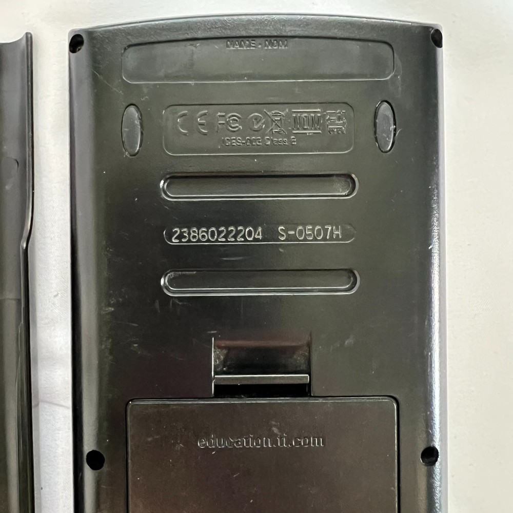 Texas Instruments Ti-89 Titanium Graphing Calculator Excellent