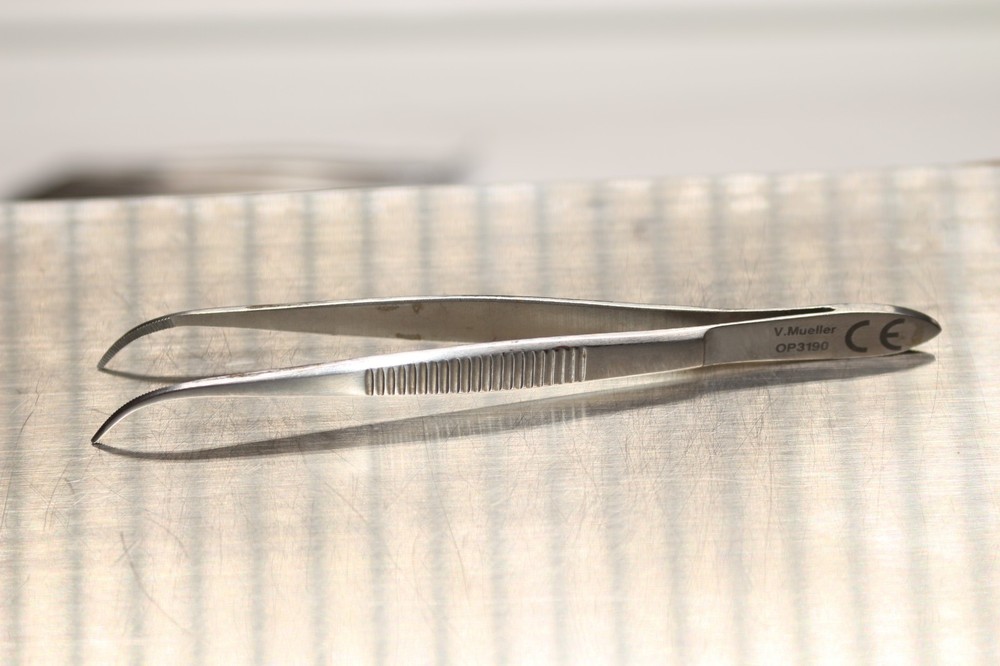 V. Mueller Eye Dressing Forceps 4 " Fine Serrated OP3190