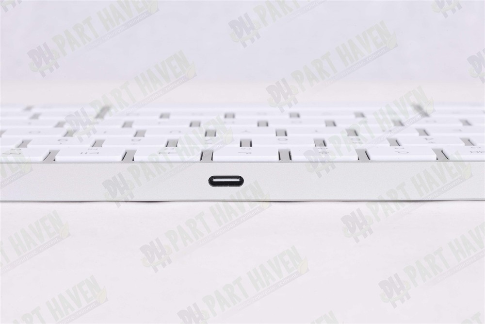 Apple USB-C Desk Set in Silver Magic Keyboard Touch ID Magic Mouse Braided Cable