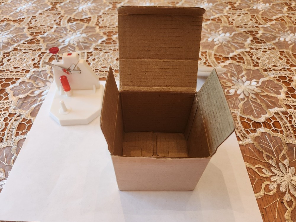 Vintage 1990 Easy Threader Machine With Instructions