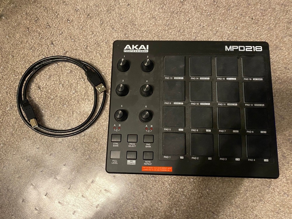 AKAI Professional MPD218 USB MIDI Controller 16 MPC Drum Pads