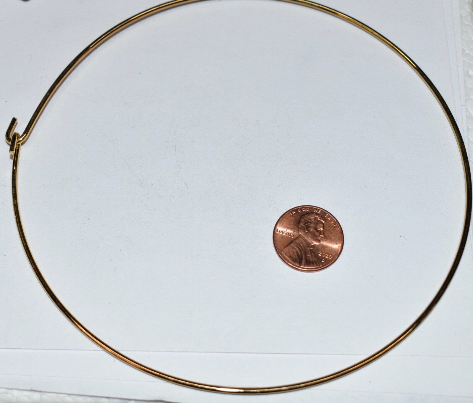 AWESOME  METAL CHOKER NECK WIRE ROUND CIRCULAR 14 gauge wire GOLD TONE