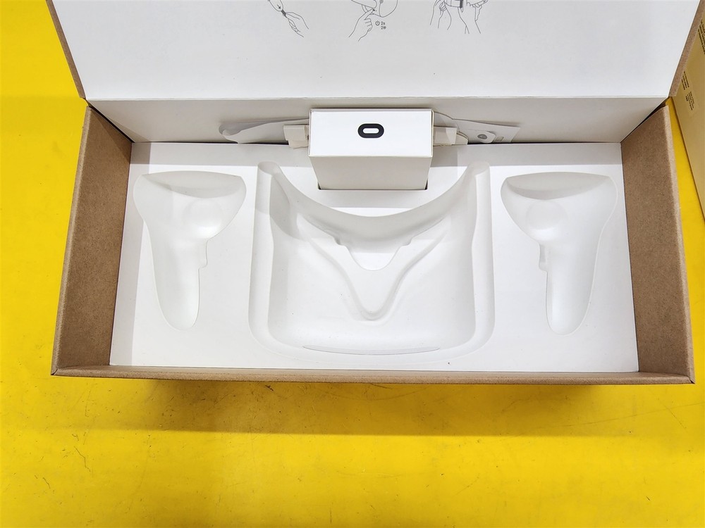 ⭐️⭐️⭐️⭐️⭐️ Oculus Quest 2 **OEM BOX ONLY** w Manuals