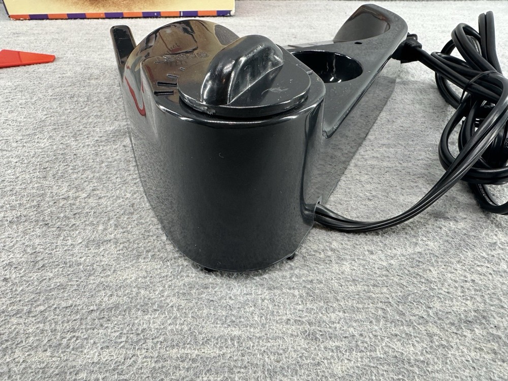 MASTER CHOICE - Golf Electric Putting Partner Trainer Automatic Ball Return NEW