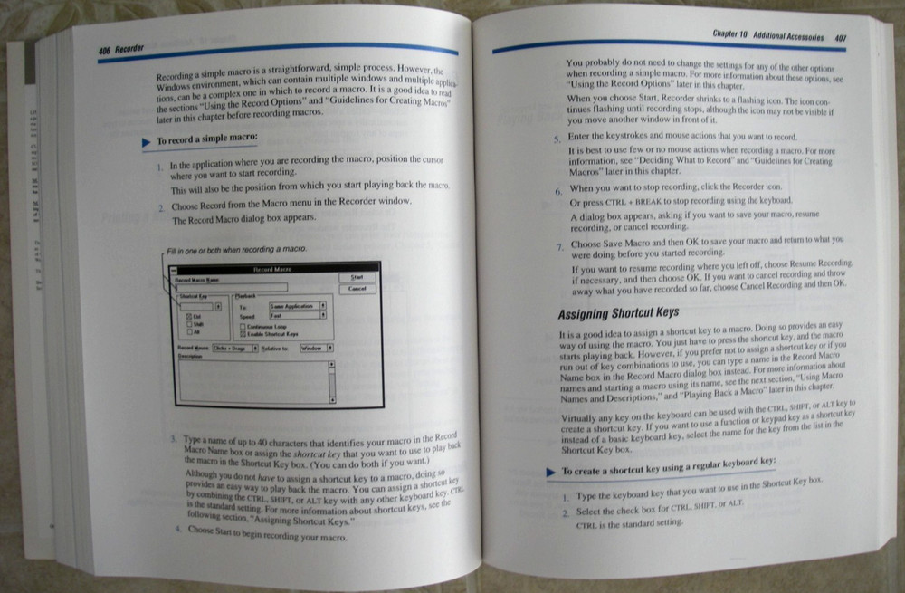Microsoft Windows 3.00 Users Guide with bound License agreement card 640 pgs EUC