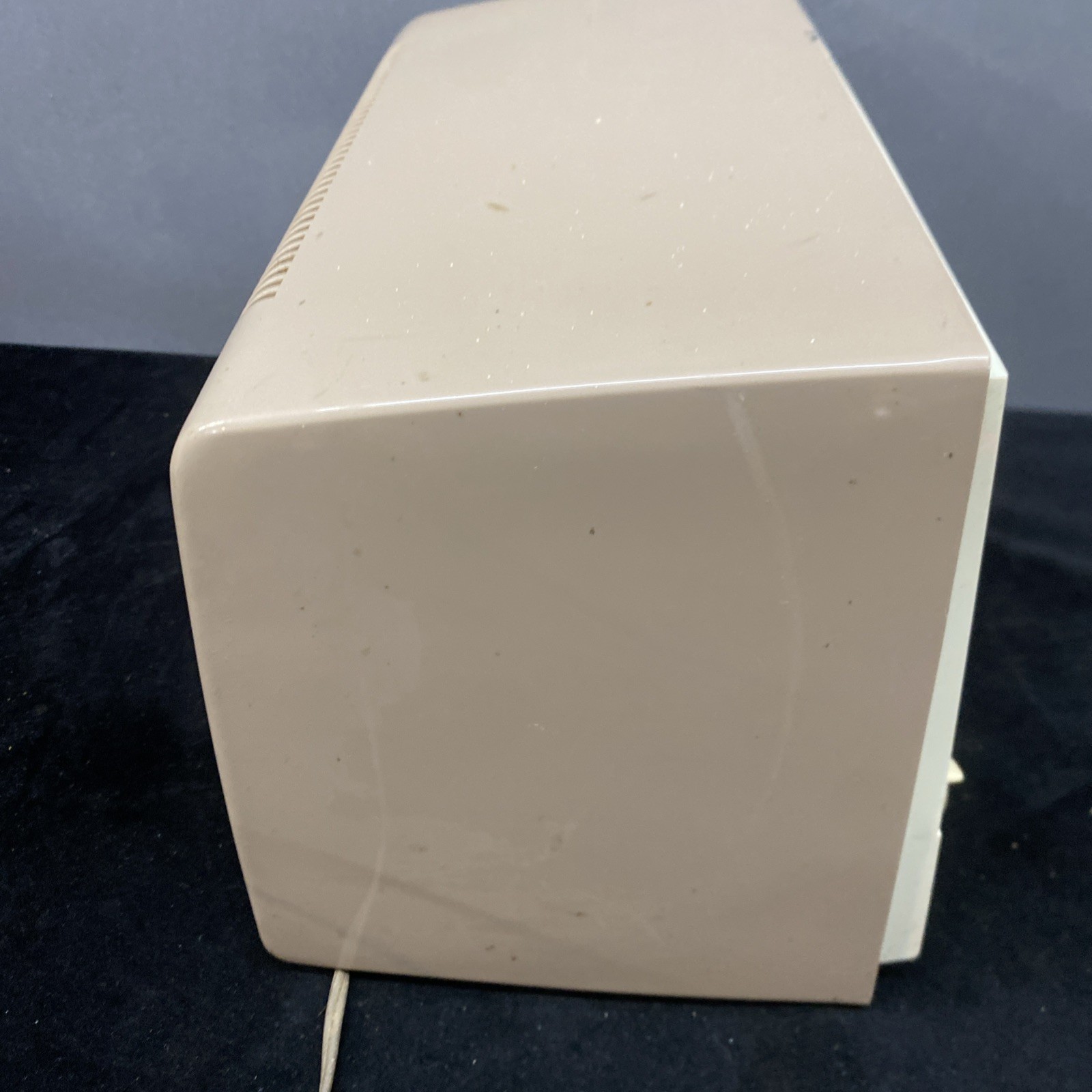 ZENITH AUTOMATIC FREQUENCY CONTROL GREEN TUBE RADIO (TESTED) Works VINTAGE 1950s