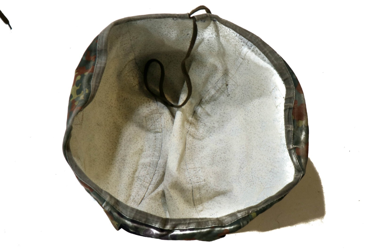 Medium (55-57) - Used German Bundeswehr Flecktarn Helmet Cover Snow Reversible