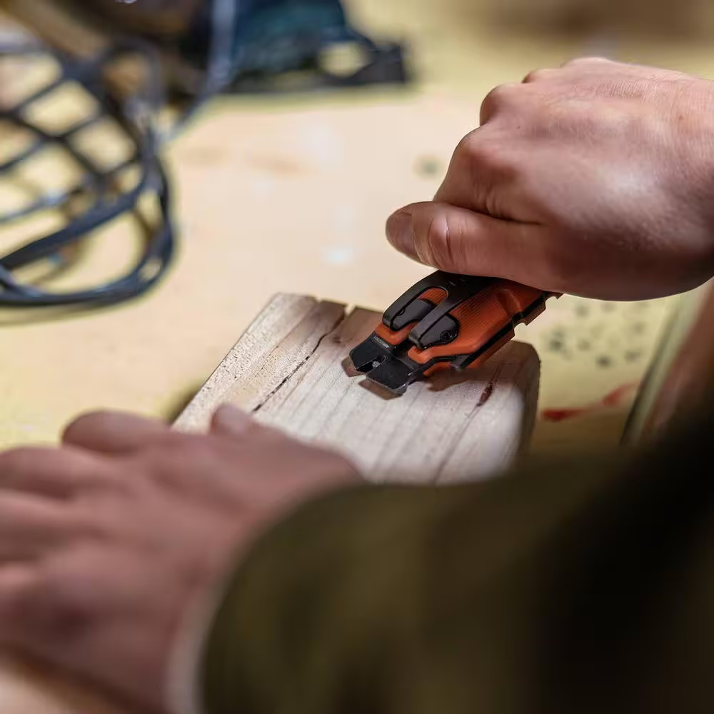 Prybrid 8-In-1 Multi Tool Utility Knife