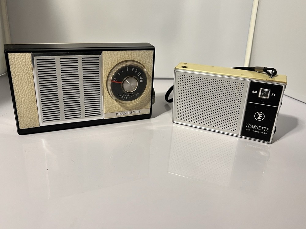2 Vintage Transette Transistor Radios