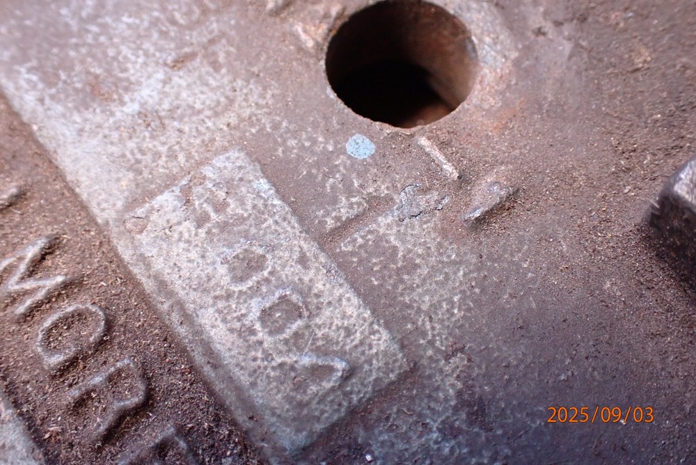 OLDER PALMGREN VISE TILT BASE CASTING WITH SIDE LOCKING BRACES