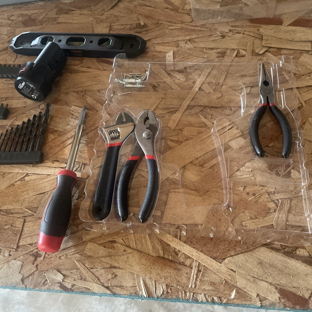 12V Max 50-Piece Project Kit tools