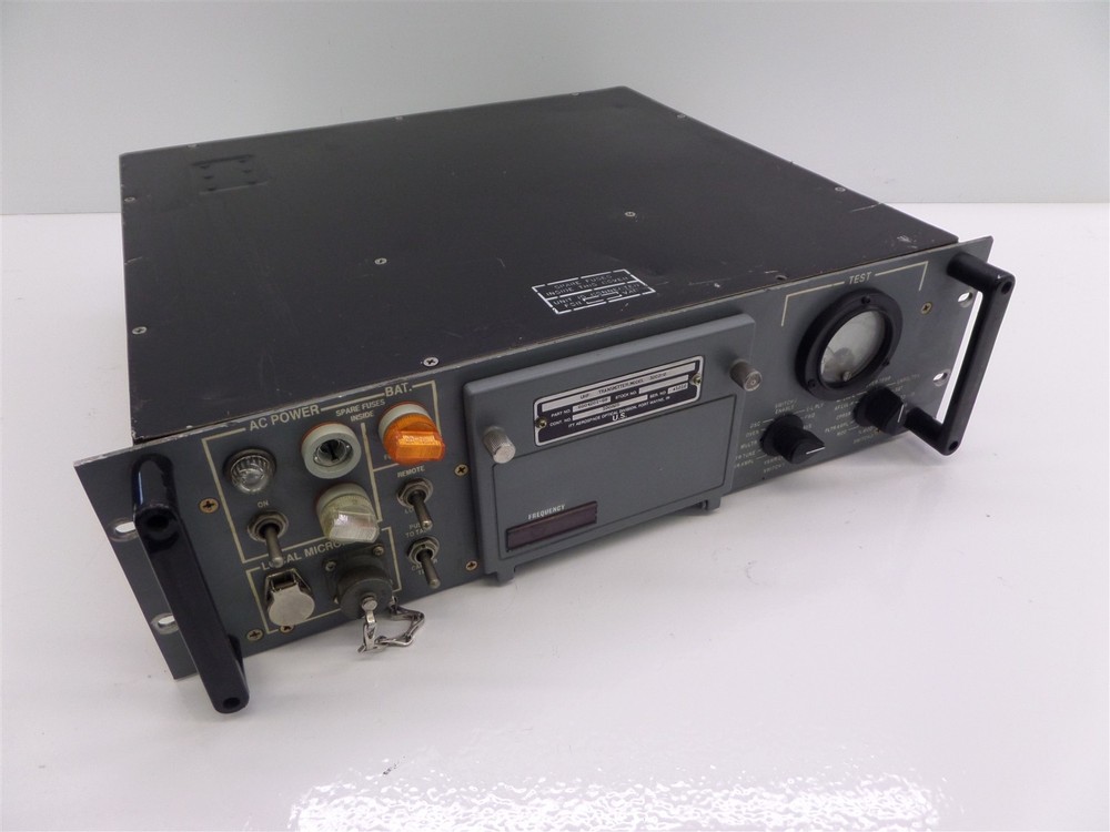 ITT Aerospace Optical Division 8004201-69 UHF Radio Transmitter