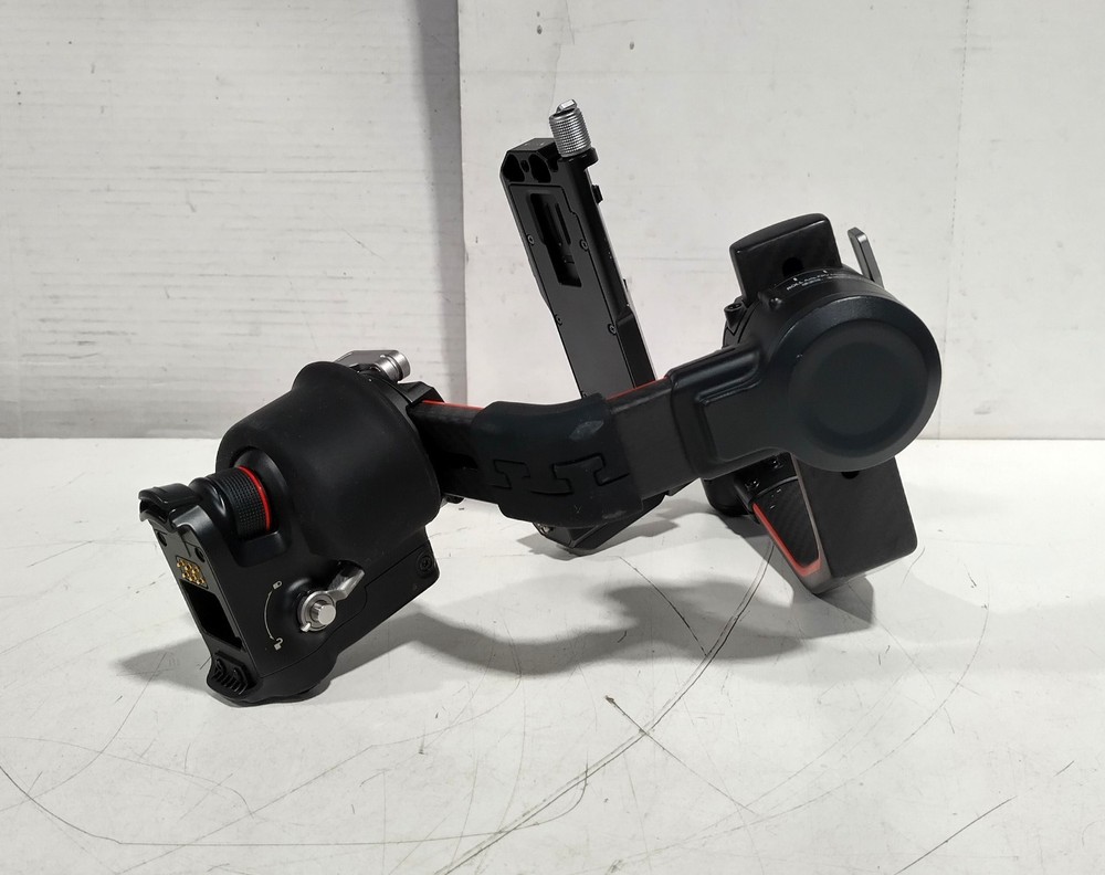 DJI RS 2 P02 High-Performance 3-Axis DSLR & Cinema Camera Stabilizing System