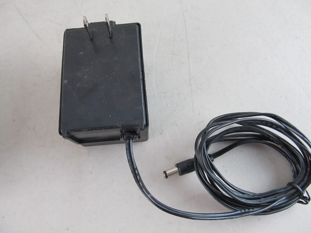 MIKRON M90 Power Adapter