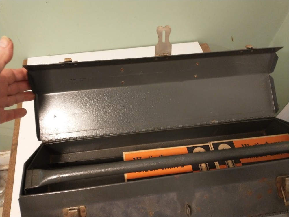 1941/ S & K / HINGED TOP / HEAVY DUTY TOOL BOX