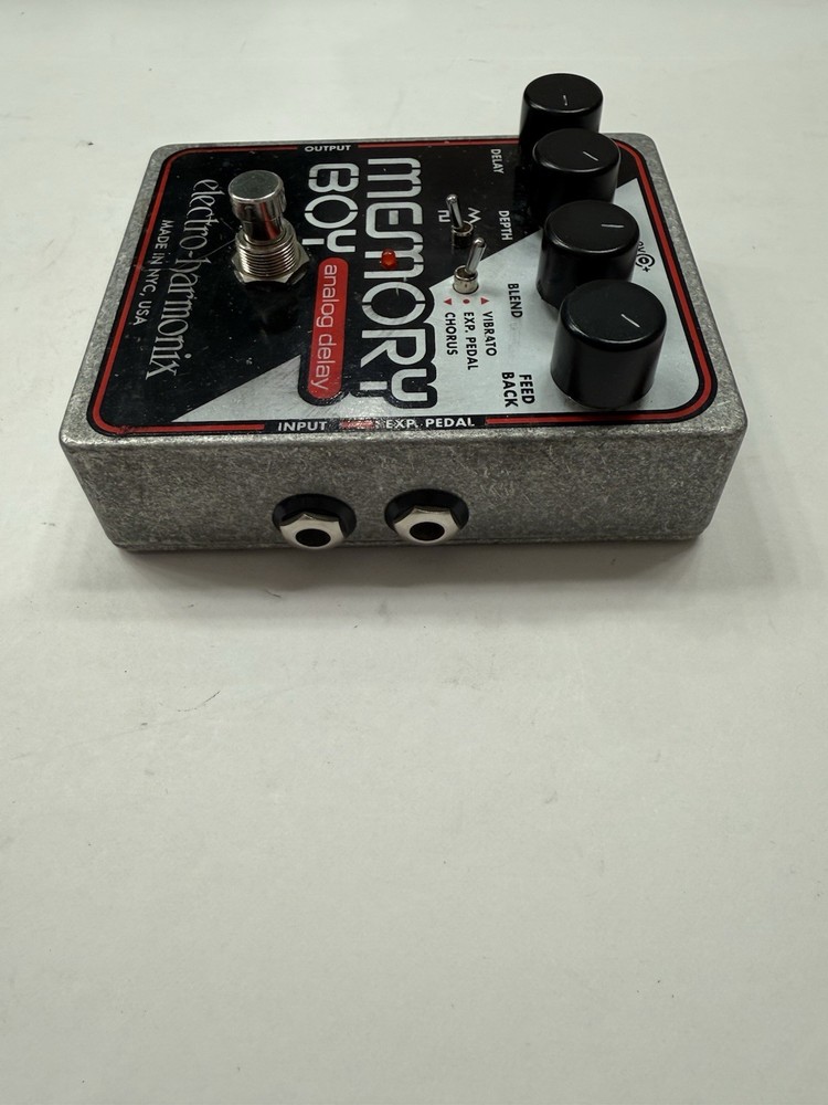 Electro Harmonix Memory Boy Analog Delay Modulation EHX Guitar Effect Pedal