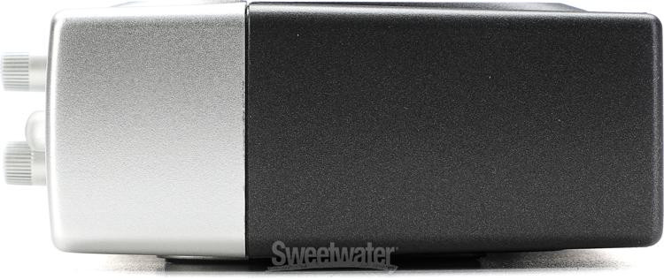 Behringer AMP800 Headphone Amplifier