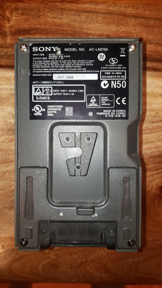 Sony AC adopter AC-LMD9
