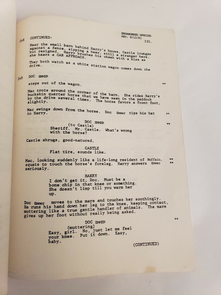 ENDANGERED SPECIES / Alan Rudolph 1981 Screenplay, cattle killings Robert Urich