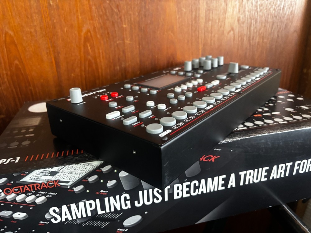 Elektron Octatrack DPS-1 Dynamic Performance Sampler w/ box