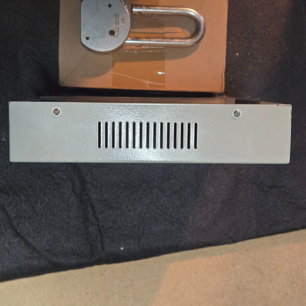 4 channel 12vdc VIDEO SWITCHER