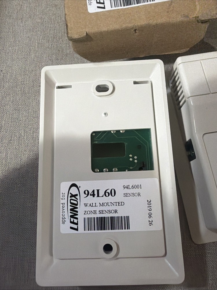 REMOTE TEMPERATURE SENSOR Lennox 94L60 Wall-Mounted Zone Sensor for HVAC Control