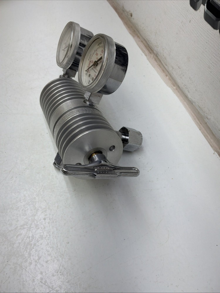 Victor Carbon Dioxide Regulator 1500PSIG SR-312 NIB