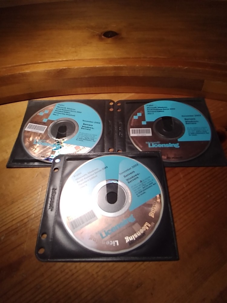 Microsoft Licensing Windows Server 2003 Small Business Standard Edition 3 Discs