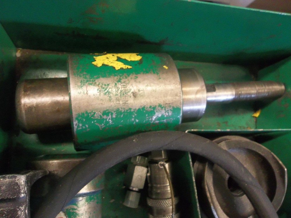 greenlee 767 hydraulic hand pump knockout punch set