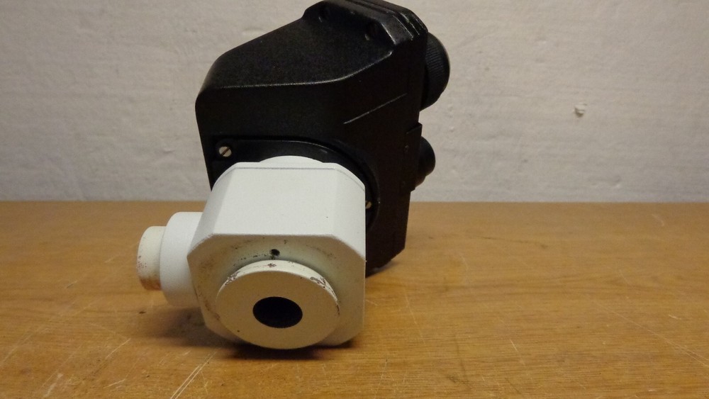 MICROSCOPE head assembly for eye pieces