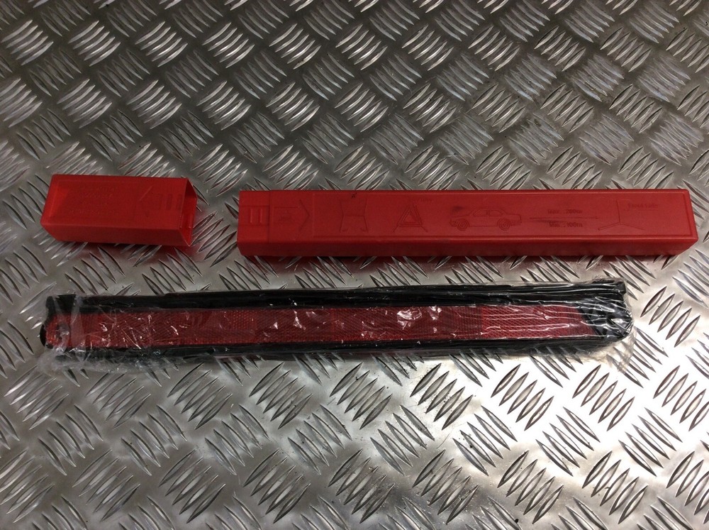 SAIC MOTOR WARNING HAZARD TRIANGLE 10009347
